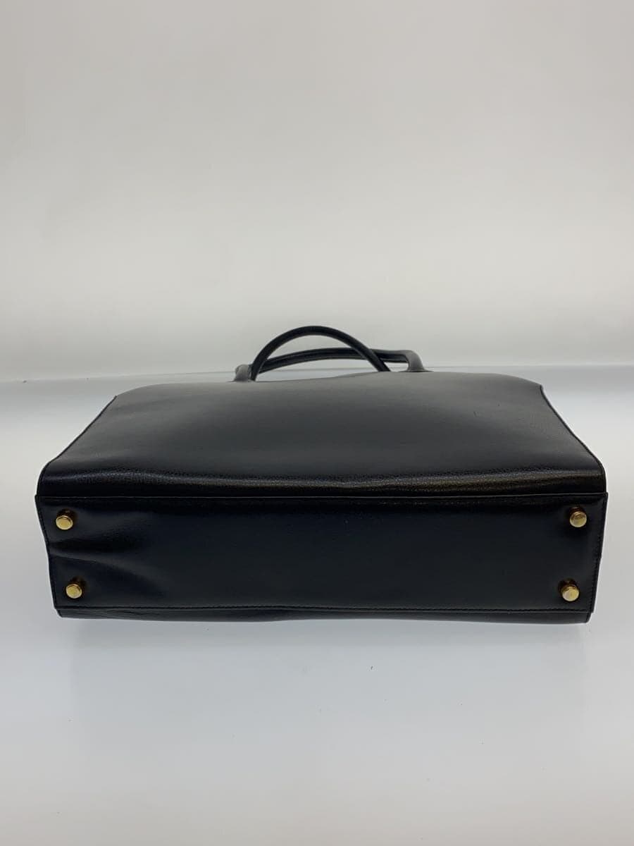 Salvatore Ferragamo handbag -- BLK solid color 4