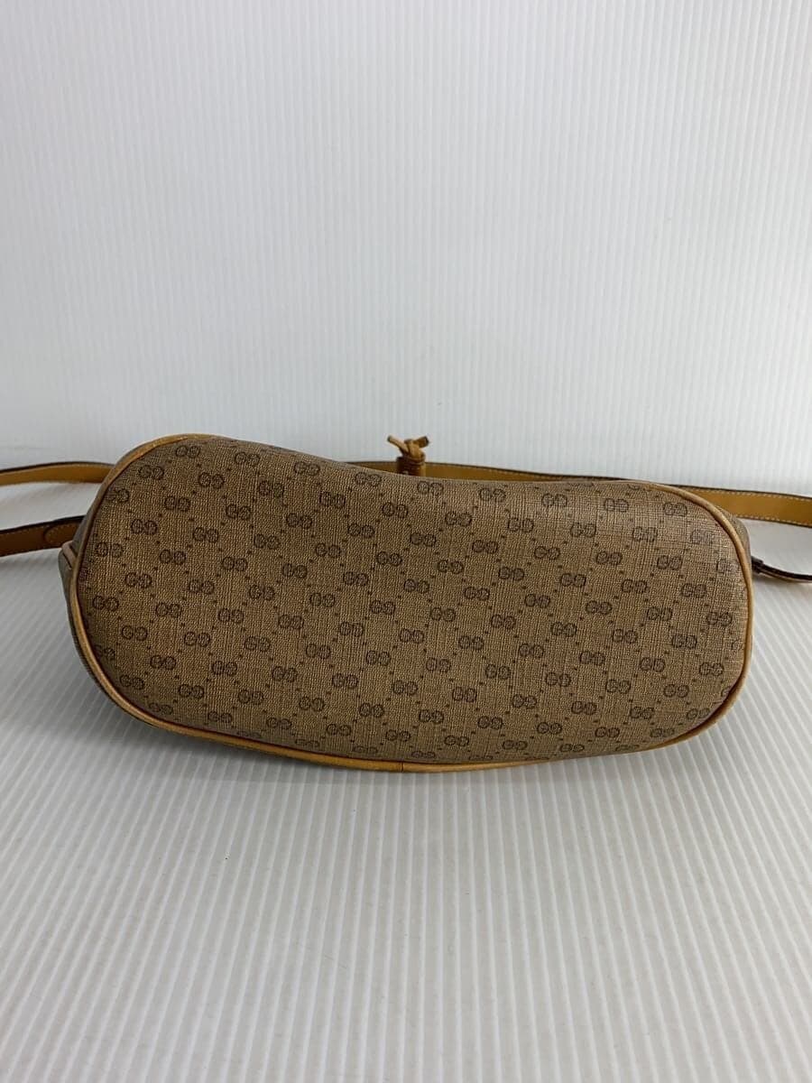 GUCCI shoulder bag camel all-over pattern 001.904 has dirt on the inside 4