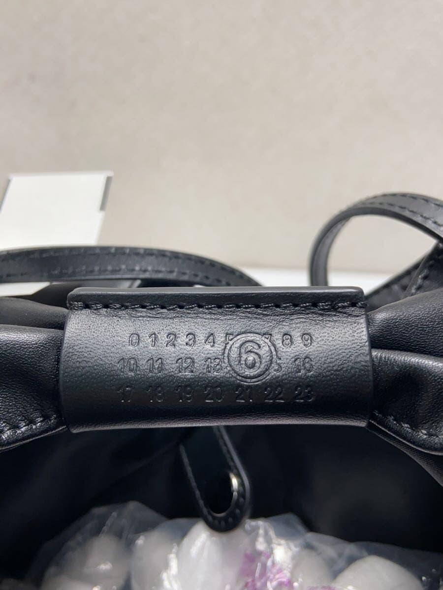 MM6 Shoulder Bag -- BLK SB6WD0026 5