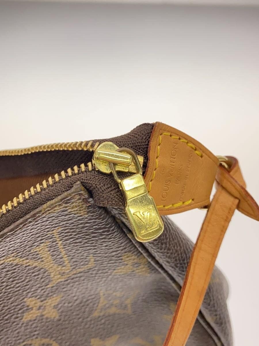 LOUIS VUITTON 1) Pochette Accessoires Monogram Canvas PVC BRW M51980 7