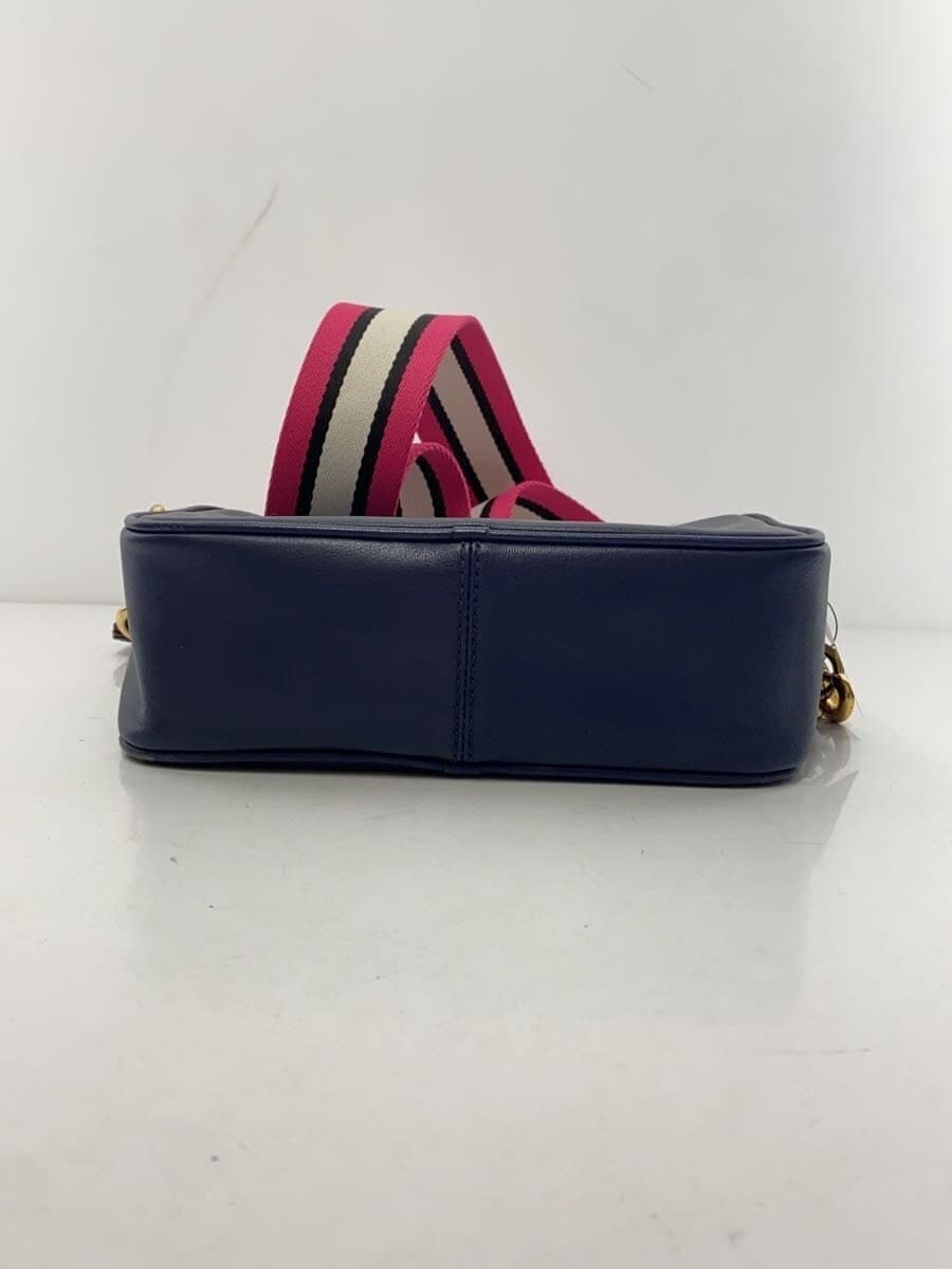 MARC JACOBS shoulder bag leather NVY M0014465 has corner wear 4