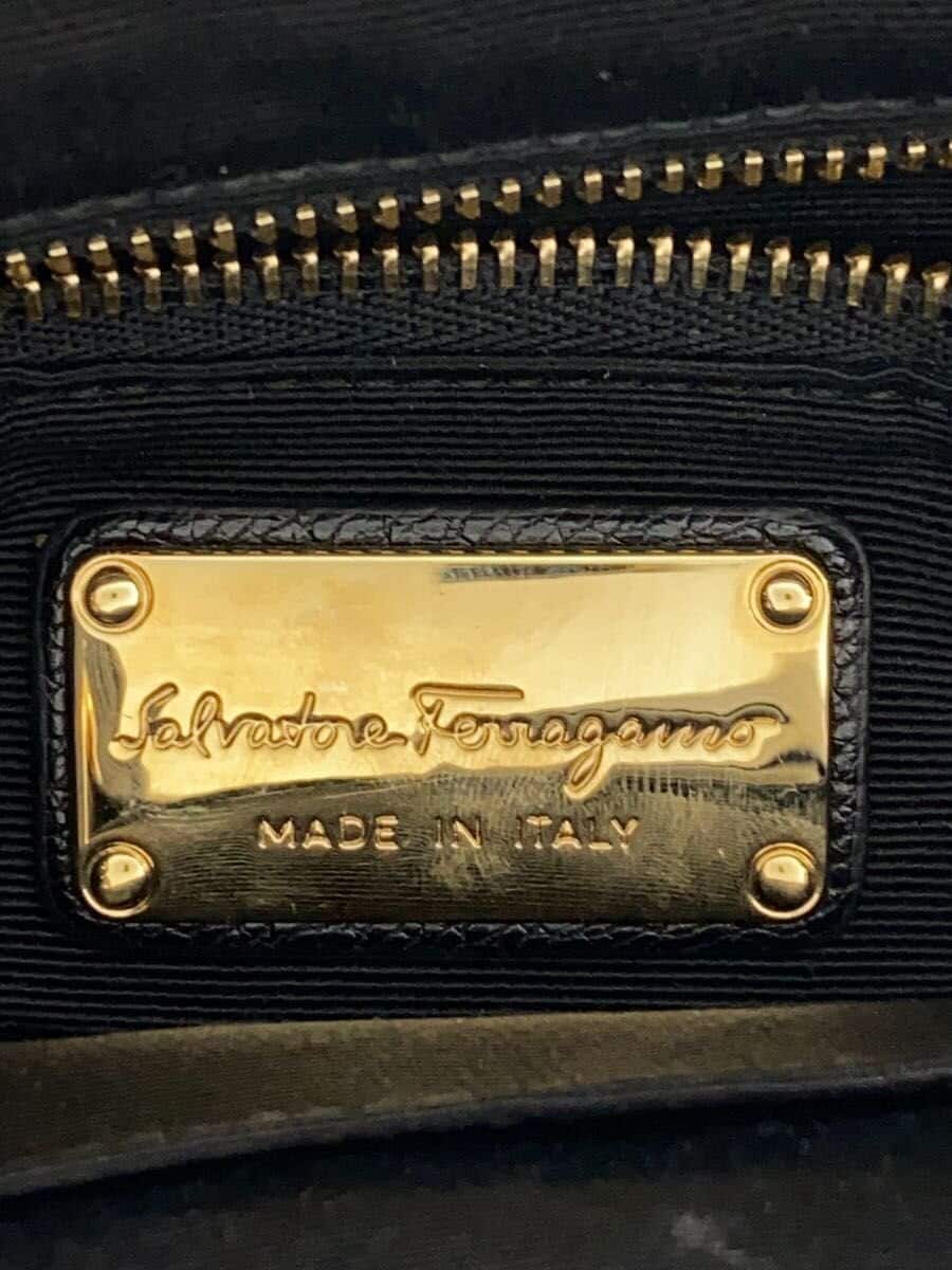Salvatore Ferragamo Gancini Drawstring Shoulder Bag Leather Black 5