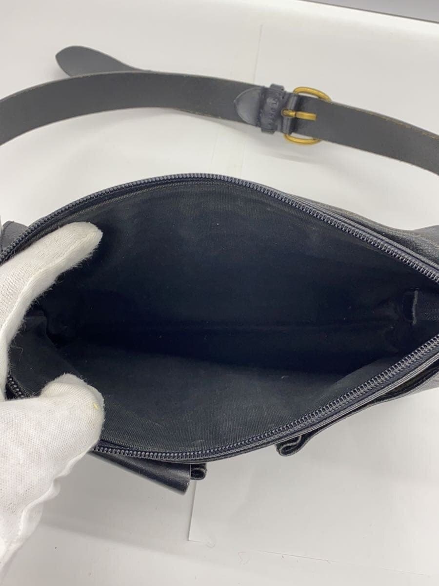 IL BISONTE Waist Pouch Leather BLK Solid 6