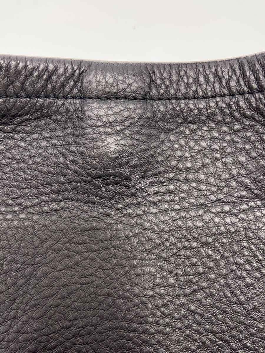 Hender Scheme shoulder bag leather BLK has scratches 7