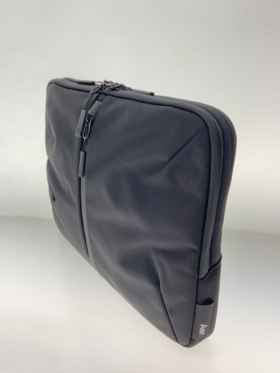 AerTRAVEL COLLECTION Tech Folio 16 Clutch Bag BLK AER21025 2