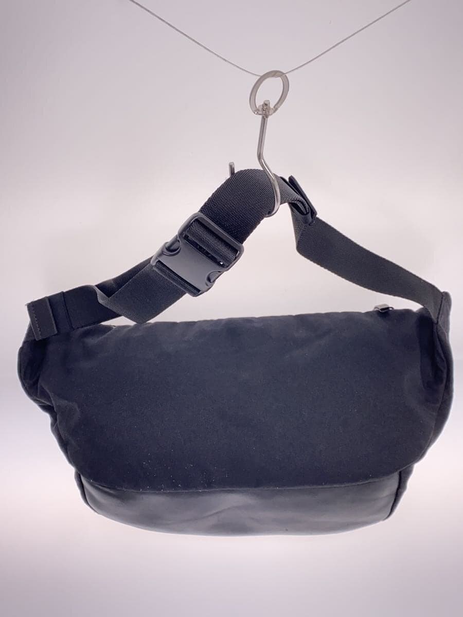 UNDEFEATED x NIKE Shoulder Bag Cotton BLK 3