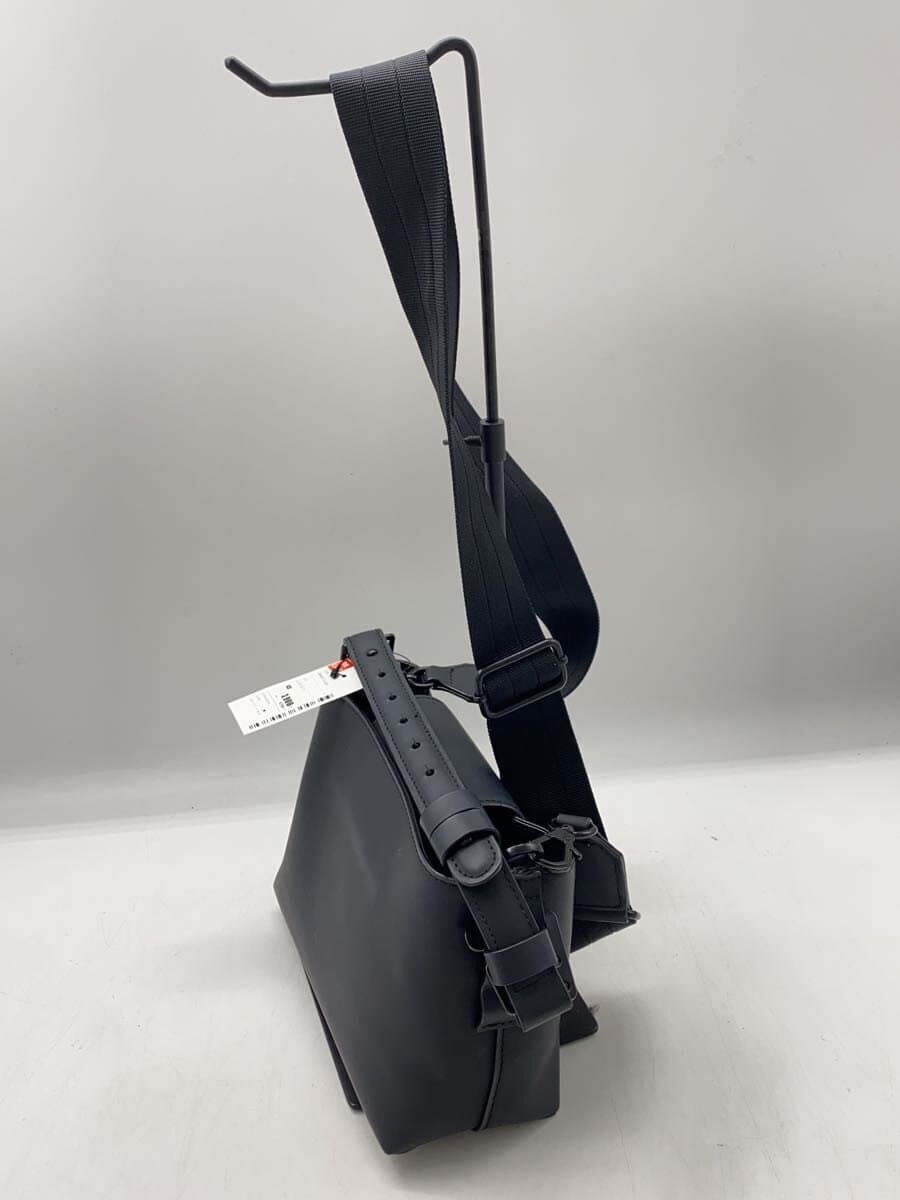 Gaston Luga Shoulder Bag BLK 2