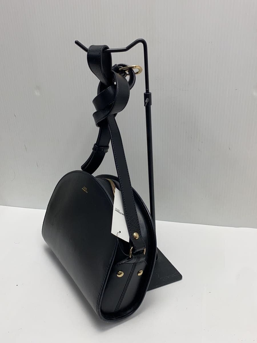 A.P.C. Half Moon Shoulder Bag Leather BLK Solid 2