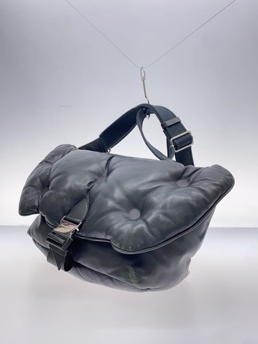 Maison Margiela Shoulder Bag Leather BLK SB1WG0006 2