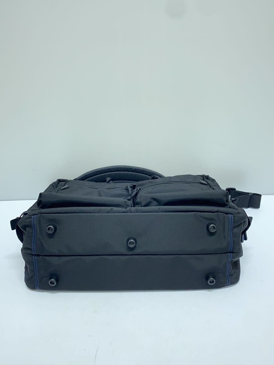 Manhattan Passage Shoulder Bag BLK Solid 4