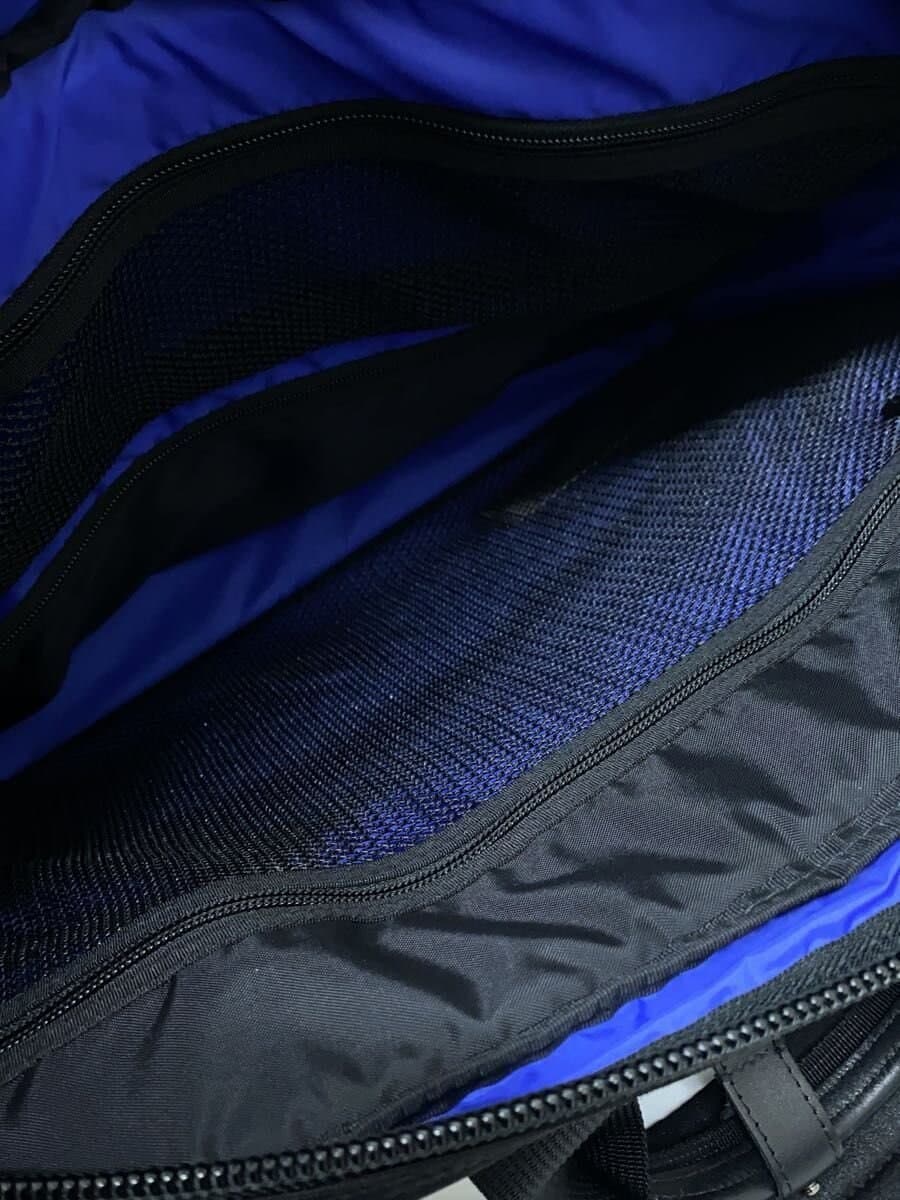 Manhattan Passage Shoulder Bag BLK Solid 7