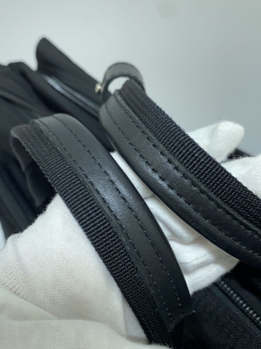 Manhattan Passage Shoulder Bag BLK Solid 9