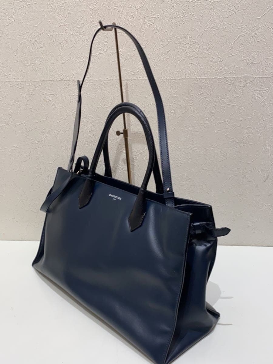BALENCIAGA shoulder bag leather NVY solid 331990.4070.G.535269 2