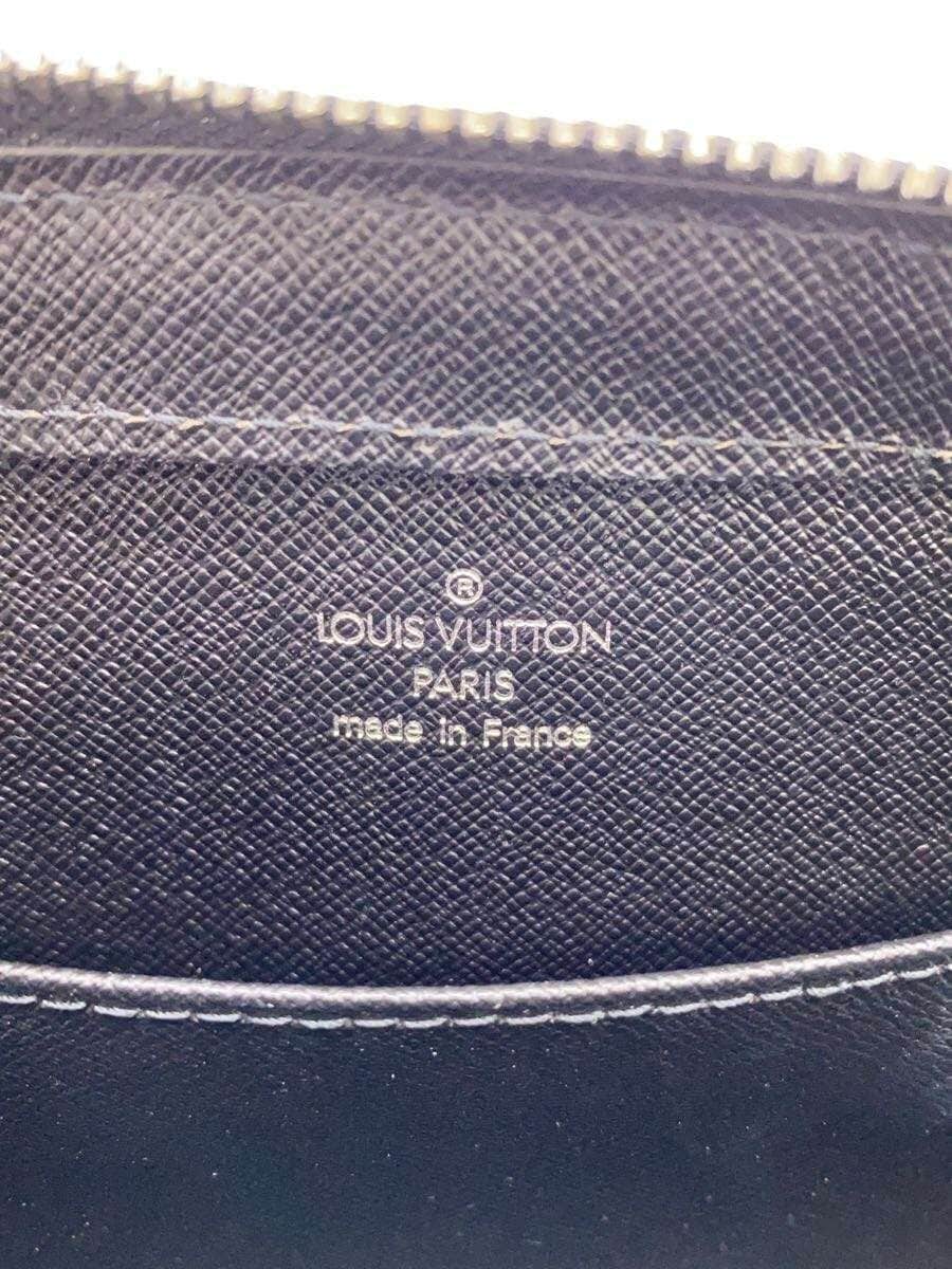 LOUIS VUITTON Baikal_ Taiga Leather BLK M30182 5