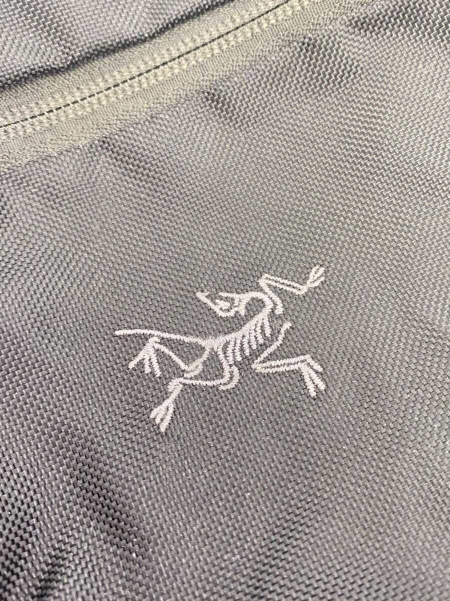 ARC'TERYX pouch polyester BLK solid color 17172-117310 5