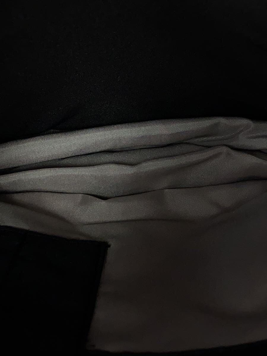 TUMI Shoulder Bag Nylon NVY 6