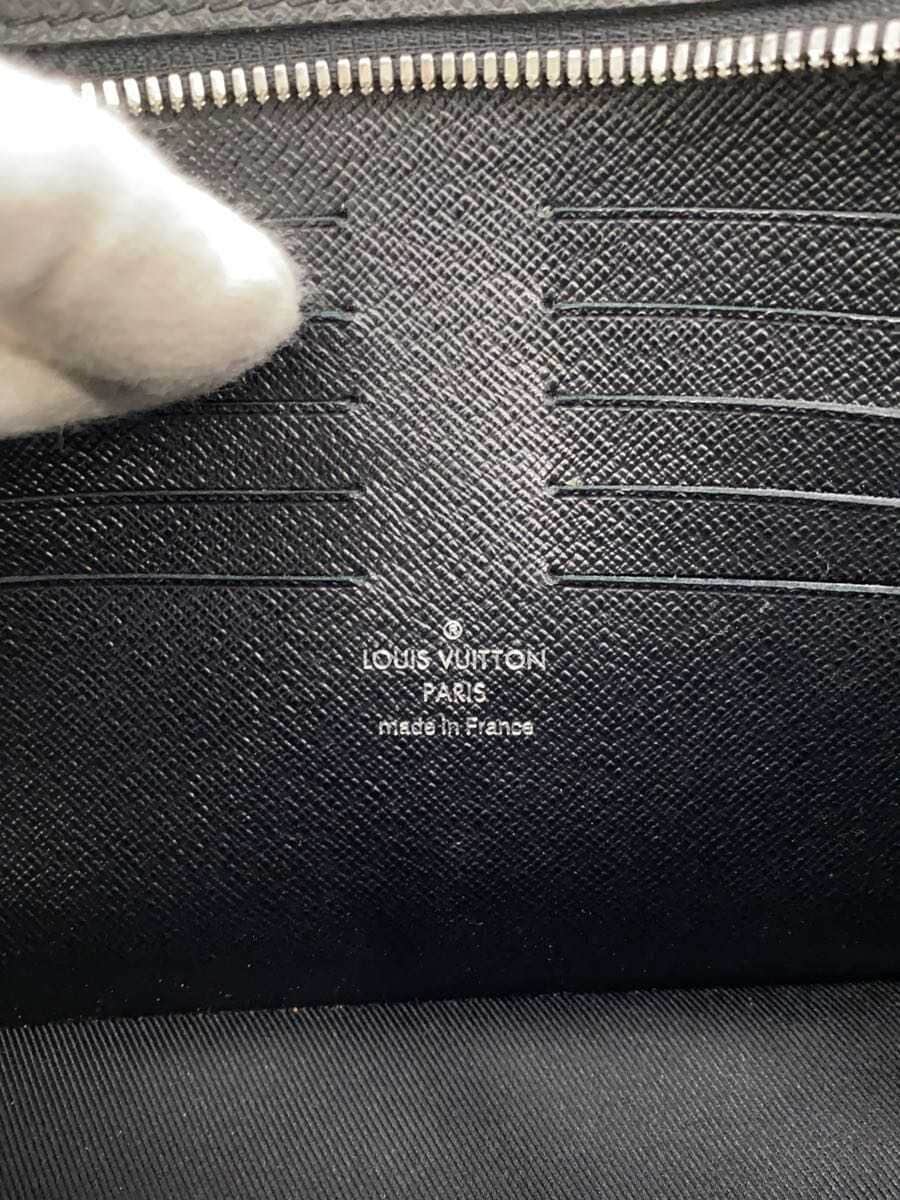 LOUIS VUITTON Pochette Kasai _Taiga Second Bag Black Cowhide M33424 LOUIS VUITTON 5