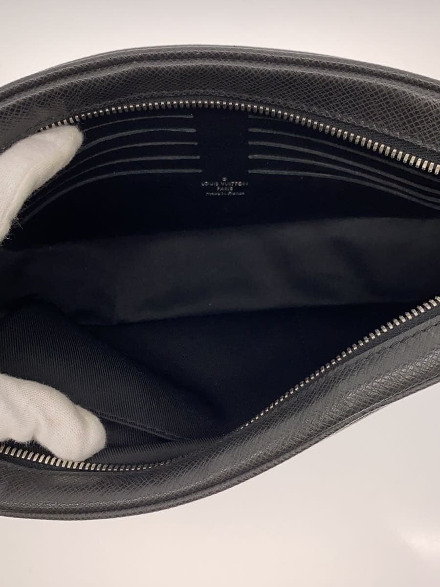 LOUIS VUITTON Pochette Kasai _Taiga Second Bag Black Cowhide M33424 LOUIS VUITTON 6