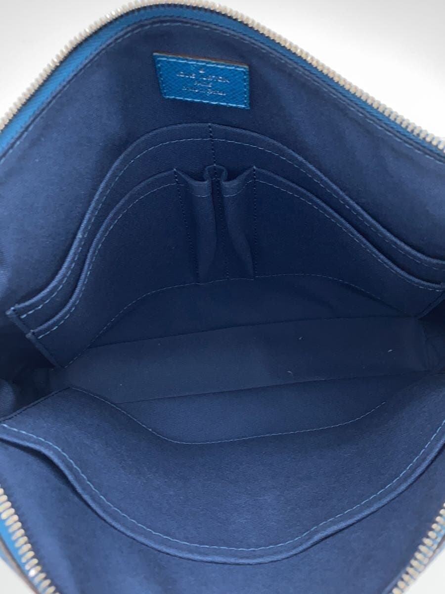 LOUIS VUITTON Grigori Messenger PM_Taiga Leather NVY 6