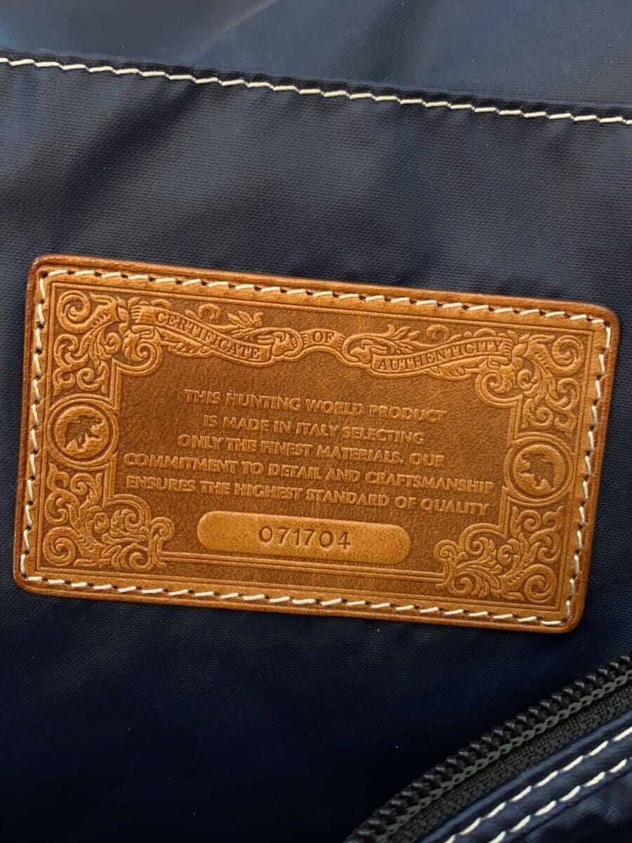 HUNTING WORLD Messenger Bag Nylon NVY 071704 Damage 5