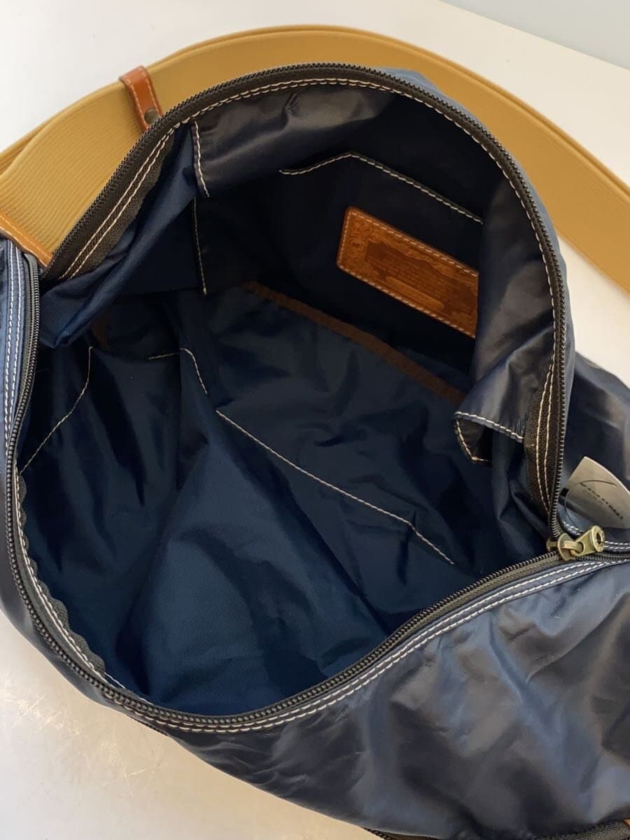 HUNTING WORLD Messenger Bag Nylon NVY 071704 Damage 6