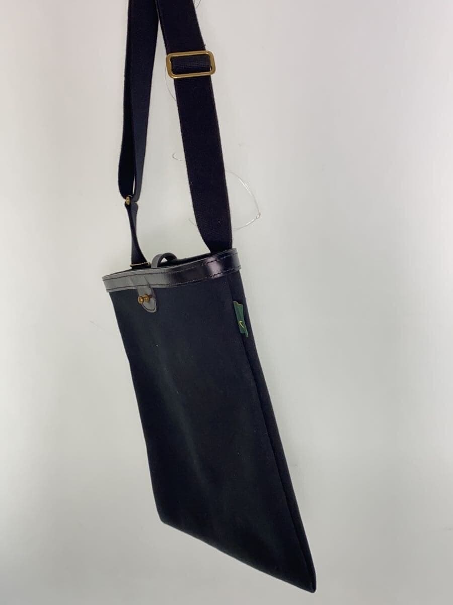 BRADY Shoulder Bag BLK Solid 2