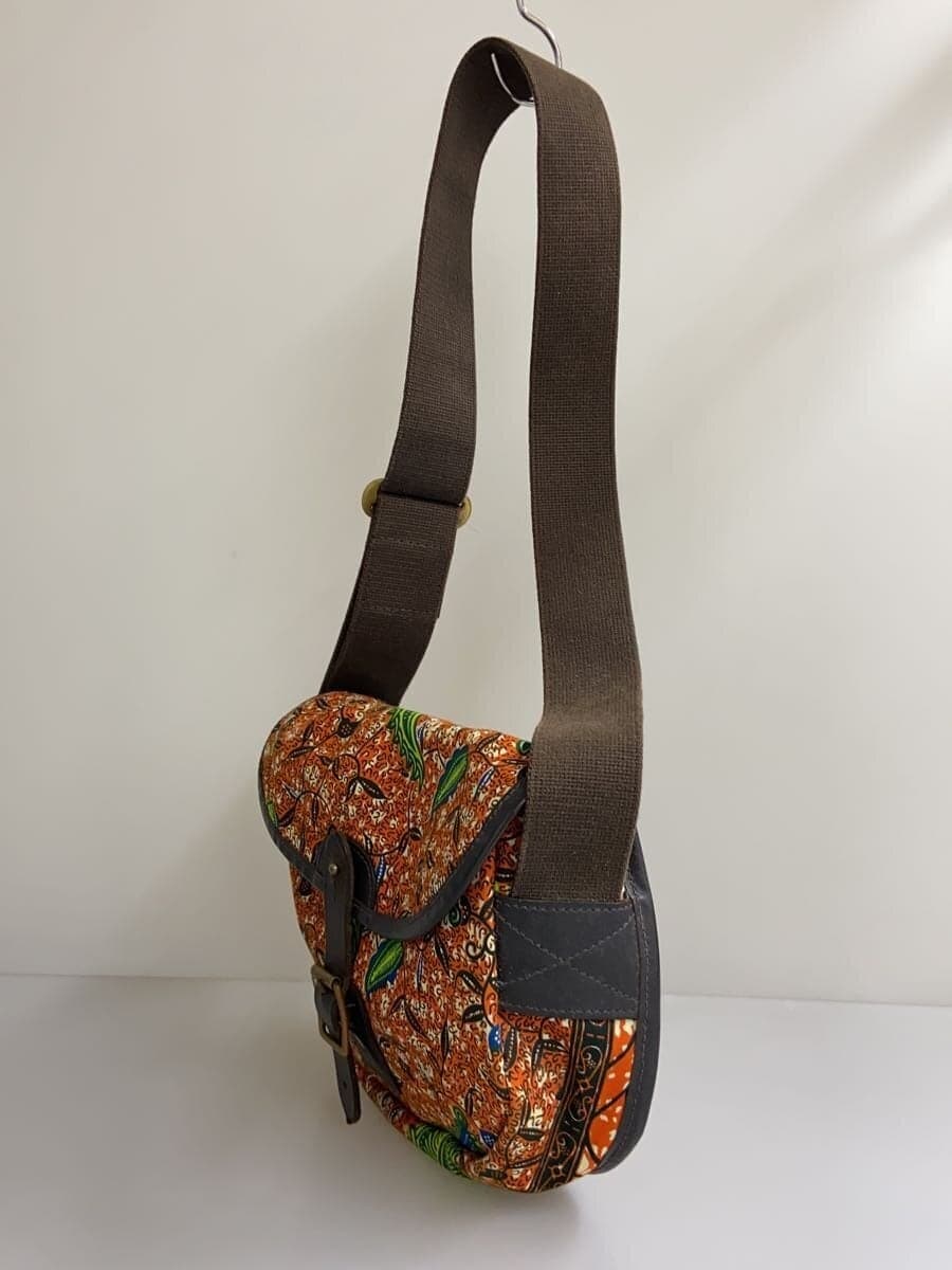 NEPENTHESBEAVER OF BOLTON Shoulder Bag -- ORN All-over Print 2