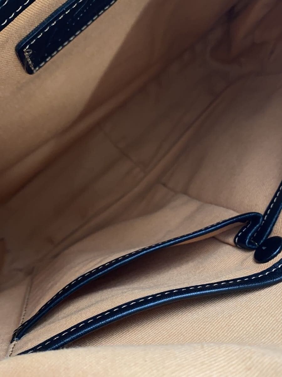 Kitamura Shoulder Bag Leather BLK Dog Logo Embossed Finish 6