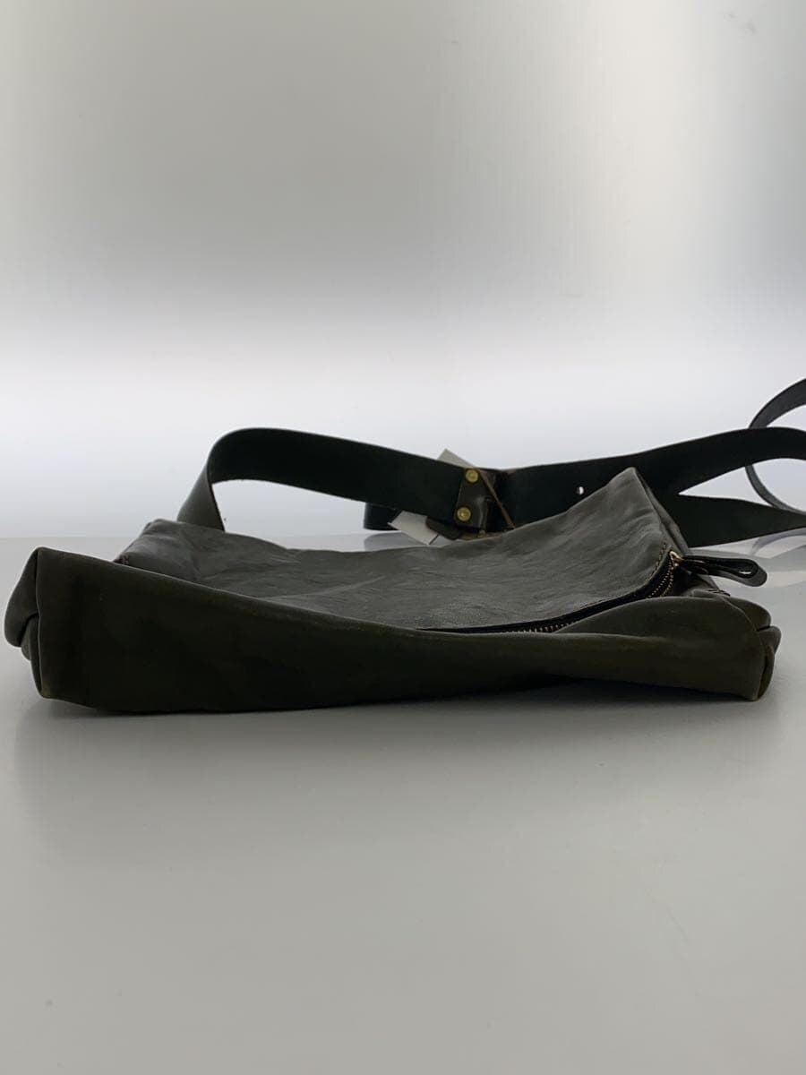 HERZ Shoulder Bag Leather KHK Solid 4