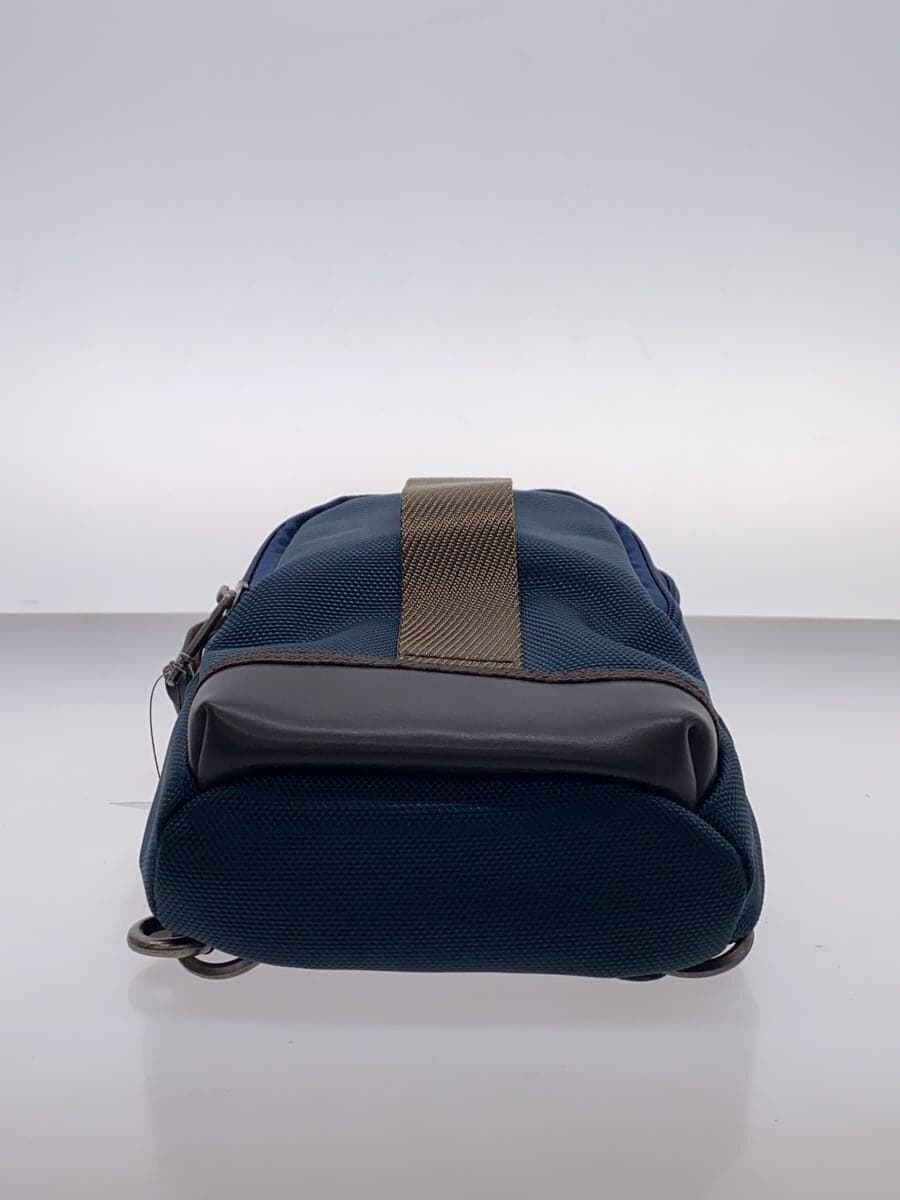 TUMI Shoulder Bag -- NVY 4