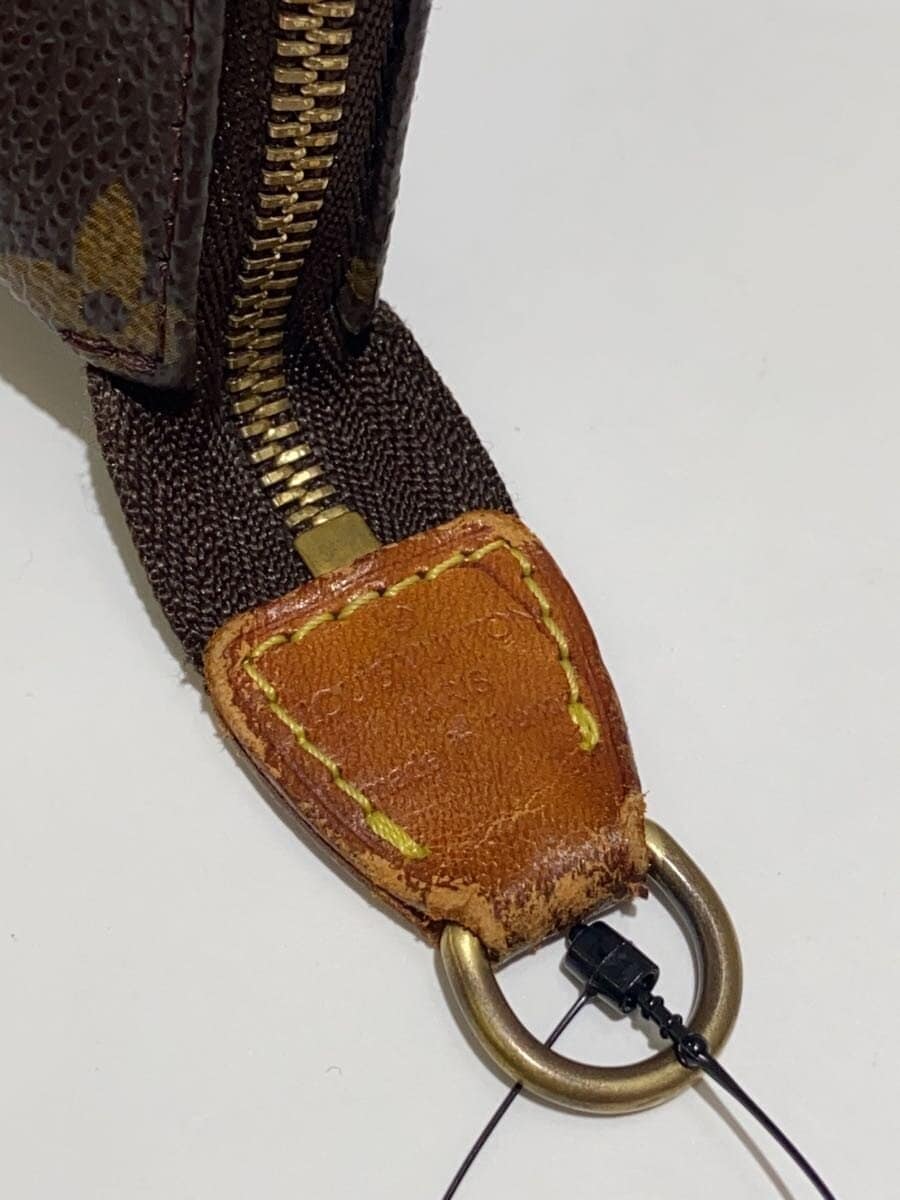 LOUIS VUITTON Pochette Accessoires_Monogram Canvas PVC BRW Handle Deteriorated Leather Peeling 8