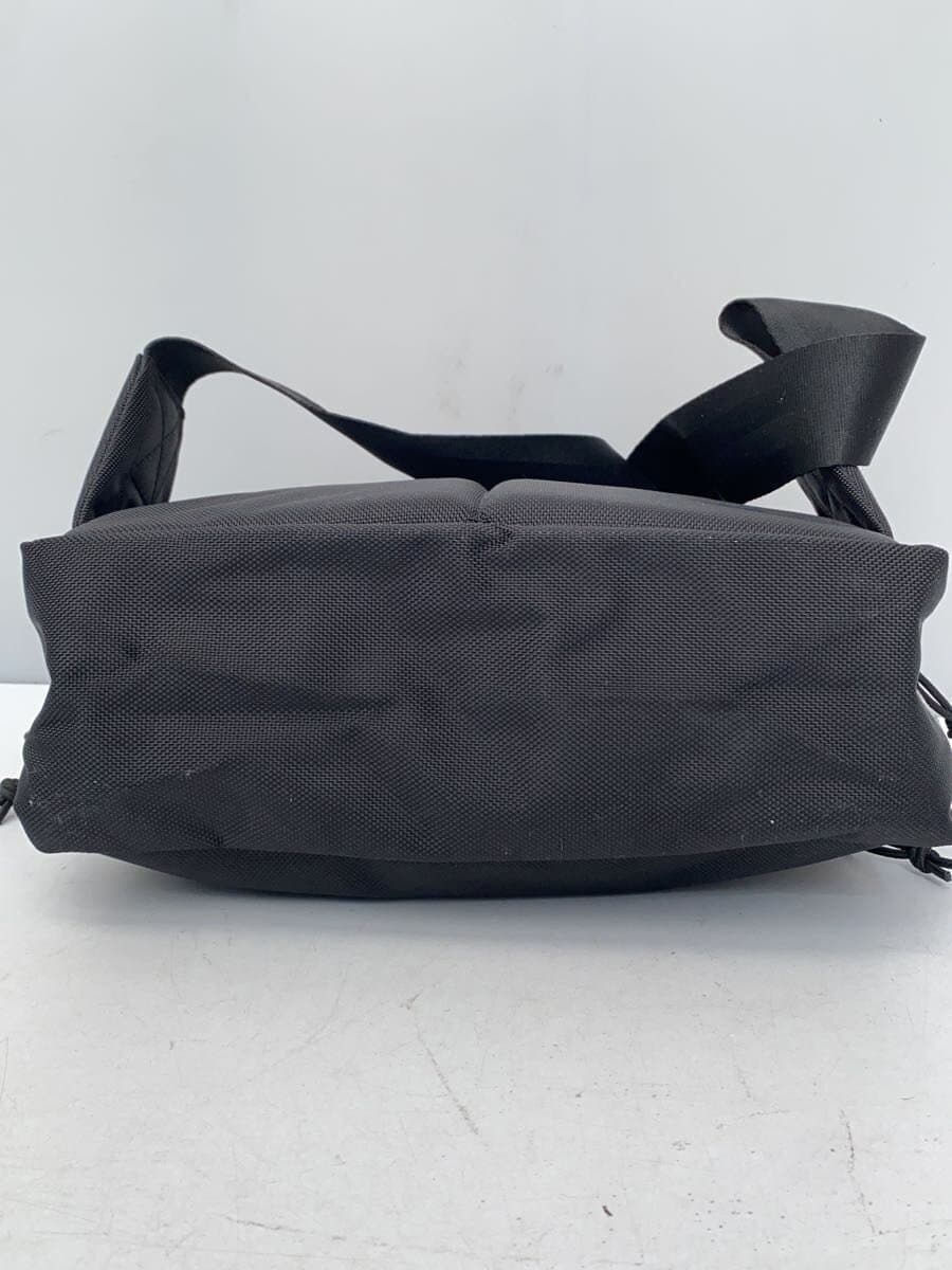 NEW ERA Square Waist Bag 7L Polyester BLK 4