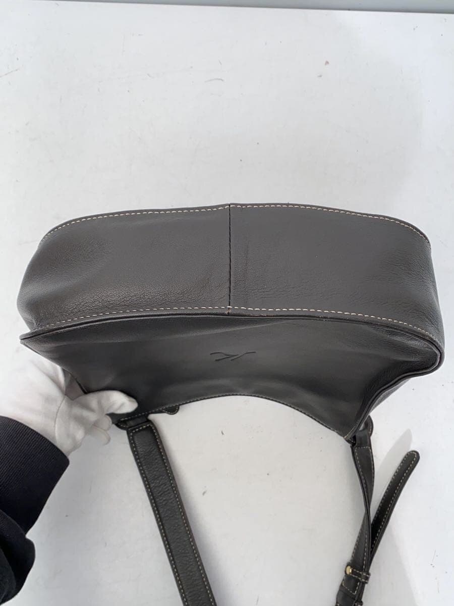 Kitamura Logo Embossed Shoulder Bag Leather BLK Solid 4