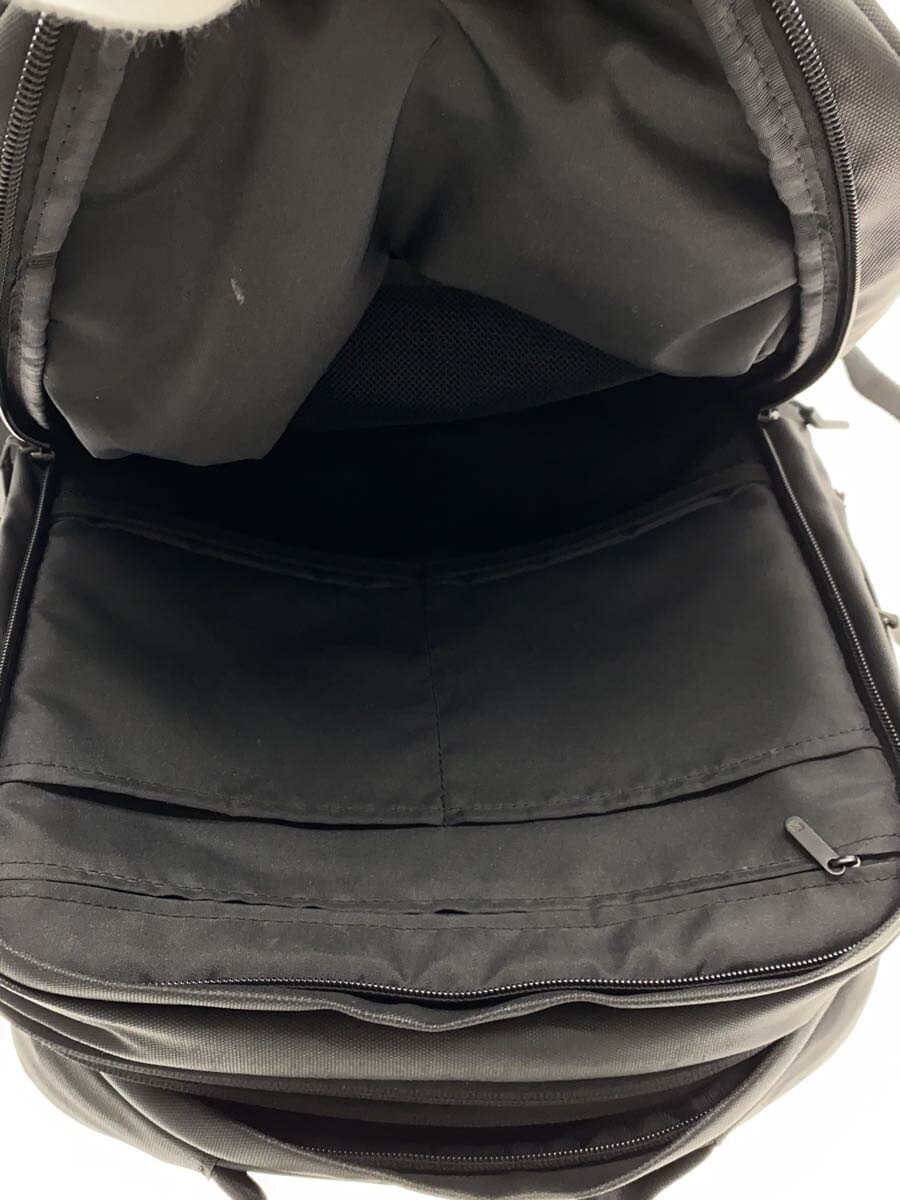 Incase Backpack BLK 6