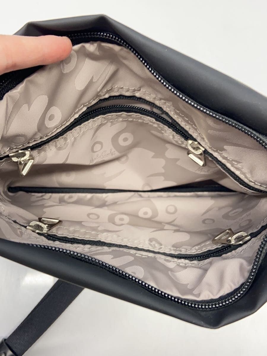 ITTI Shoulder Bag Leather BLK Solid 6