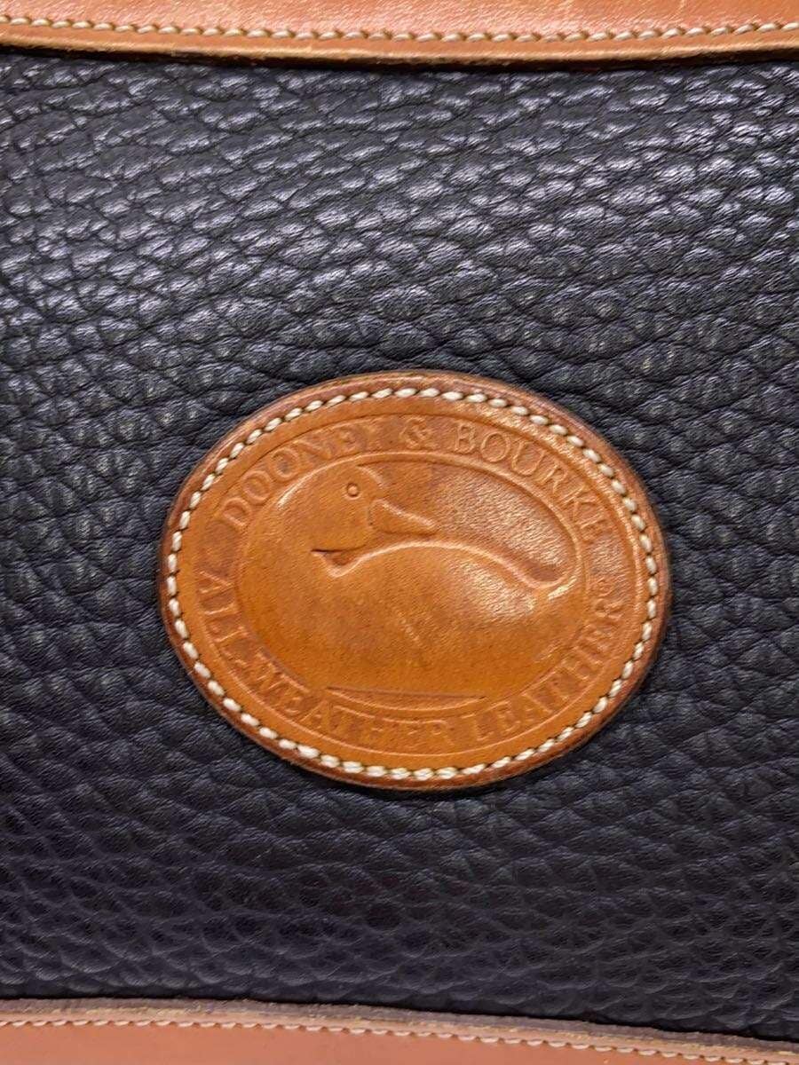 Dooney & Bourke shoulder bag -- BRW 5