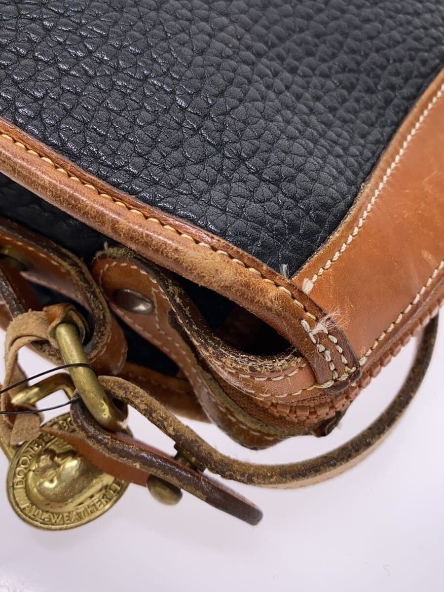 Dooney & Bourke shoulder bag -- BRW 8