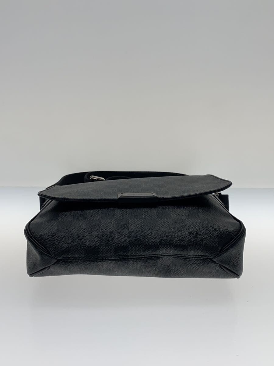 LOUIS VUITTON 1) District PM_ Damier Graphite PVC BLK N41260 4
