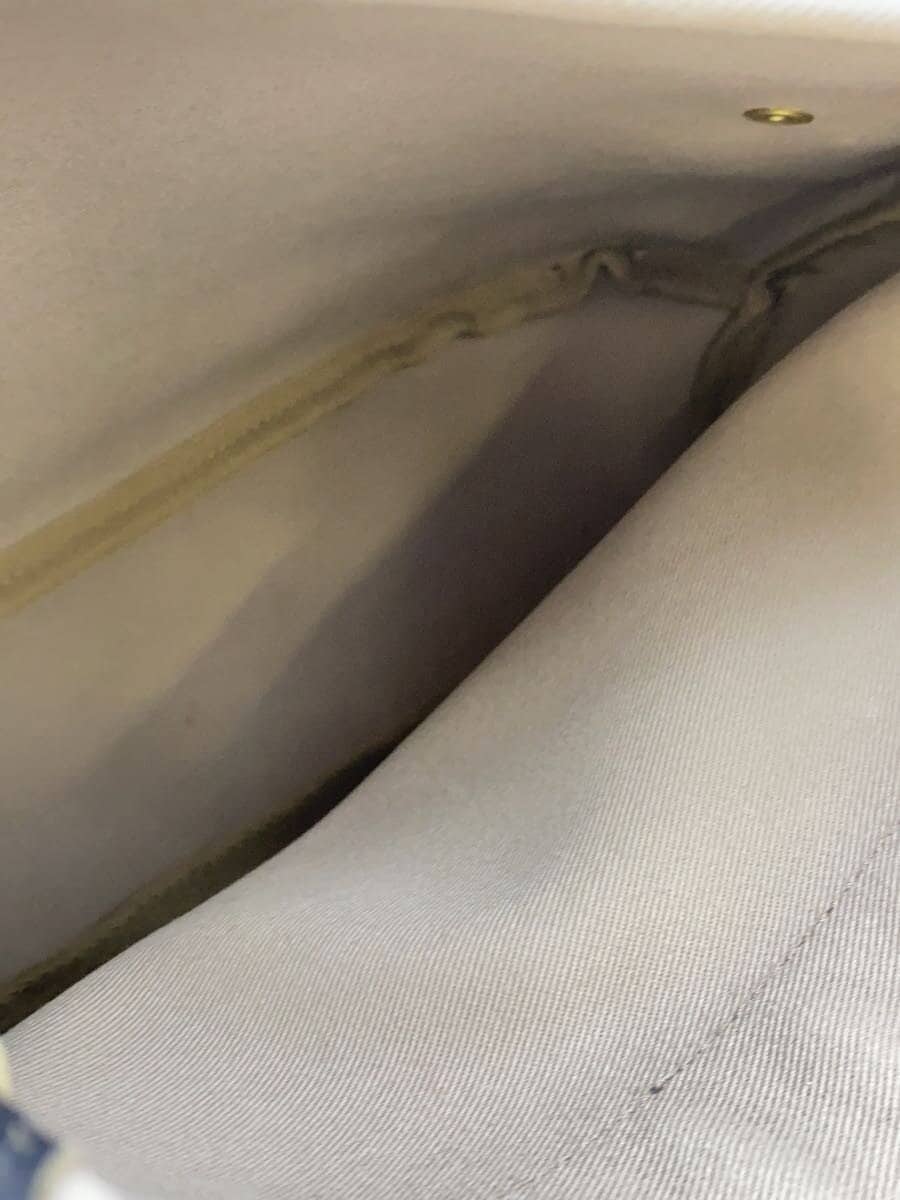 BRADY Shoulder Bag -- BEG AVON 6