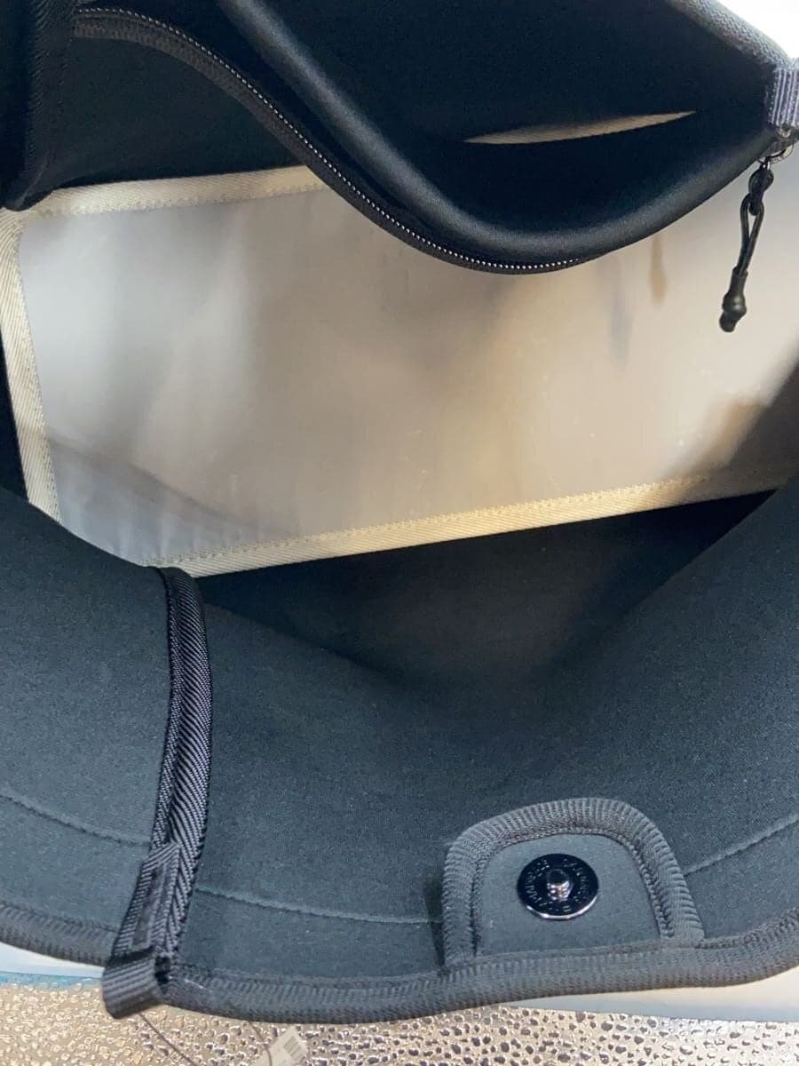 topology (TAIWAN) shoulder bag -- BLK 6