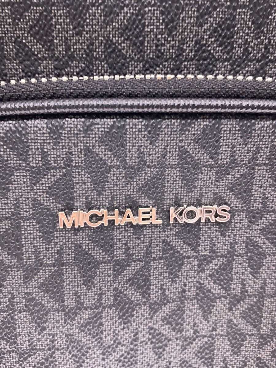 MICHAEL KORSJET SET TRAVEL MD NS CHAIN XBODY PVC BLK All Over Pattern 35F1STVC2B 5
