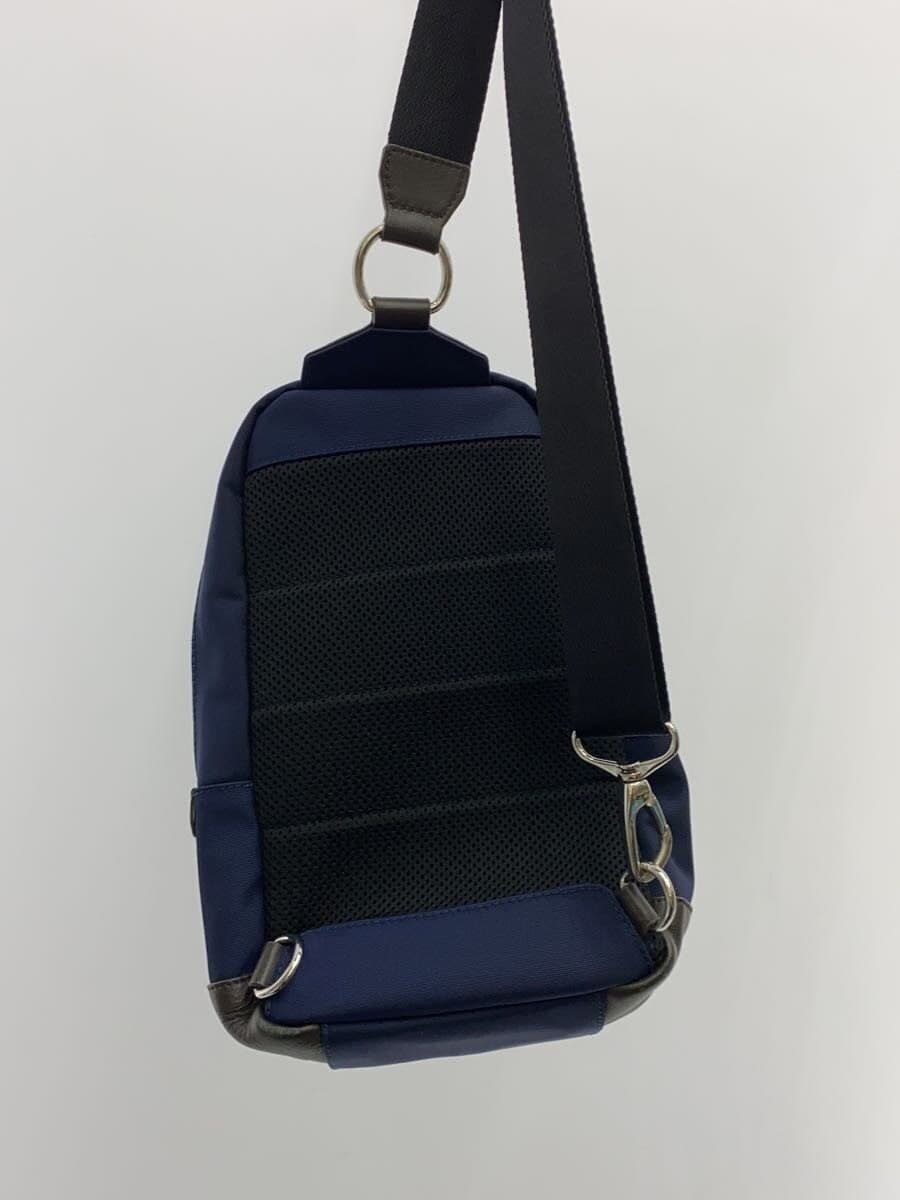 BLACK LABEL CRESTBRIDGE Bag -- NVY Check 51143-505-28 3