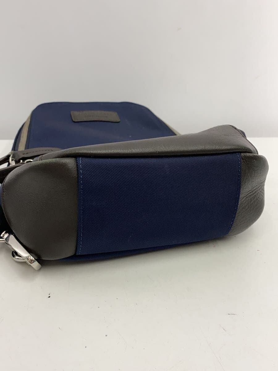BLACK LABEL CRESTBRIDGE Bag -- NVY Check 51143-505-28 4