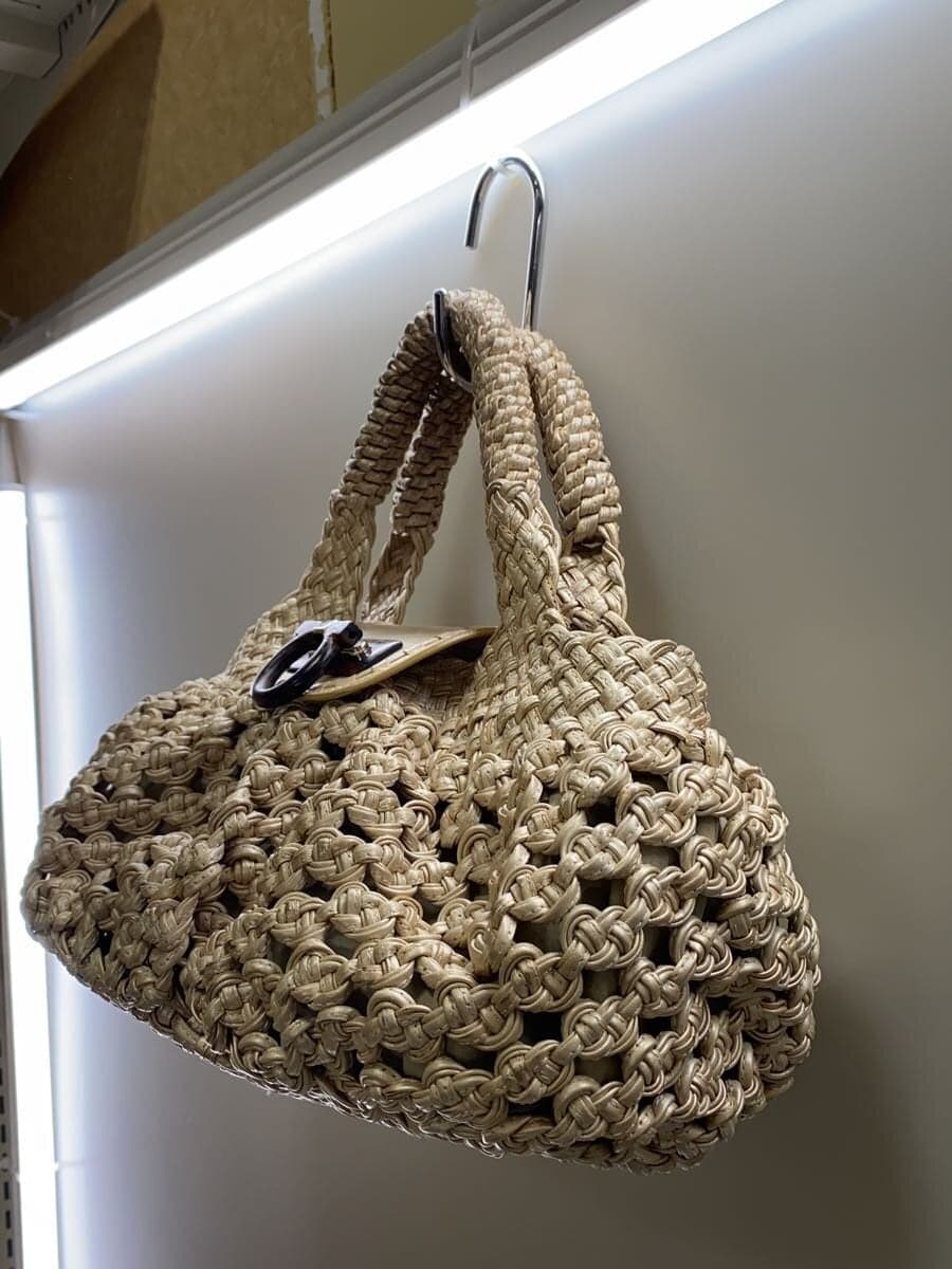 Salvatore Ferragamo Handbag GLD Solid GG-218495 2