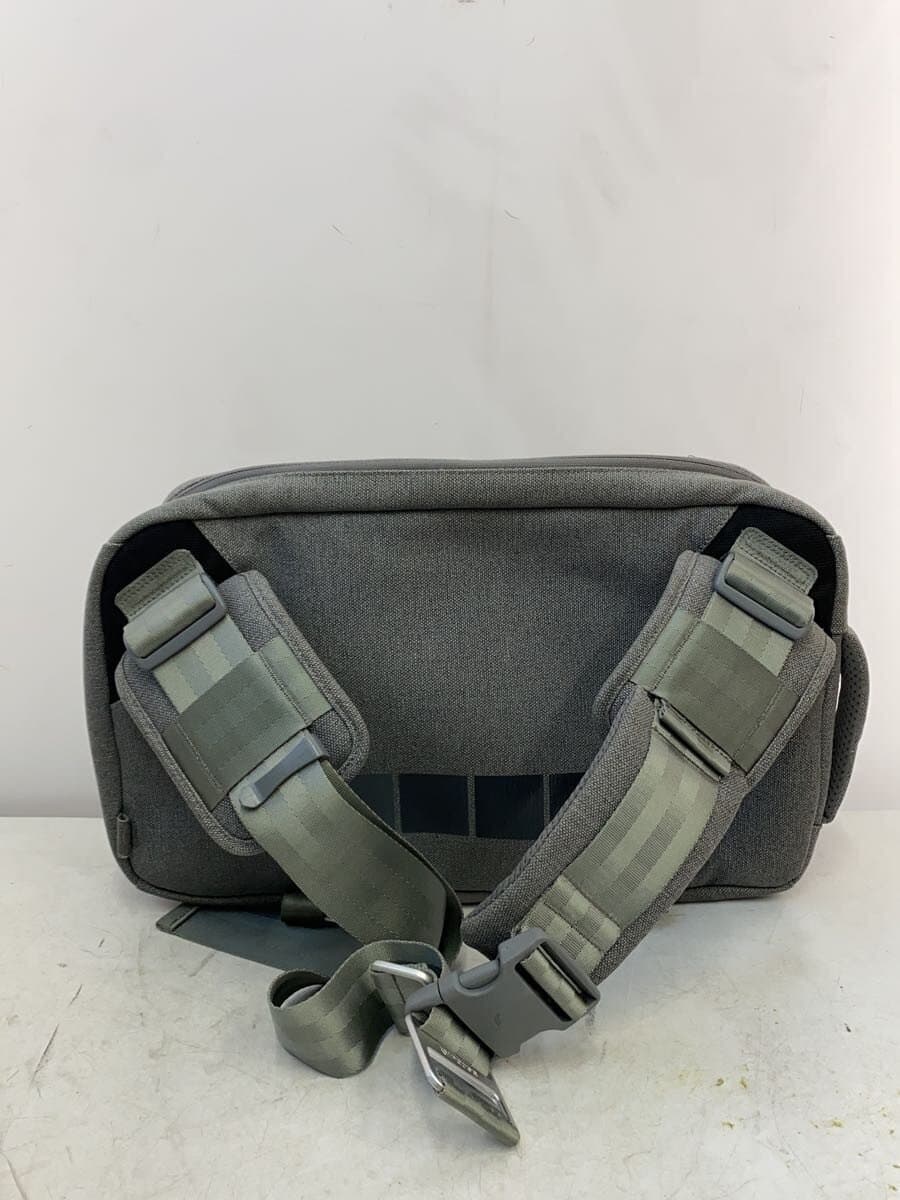 Incase Shoulder Bag GRY 2