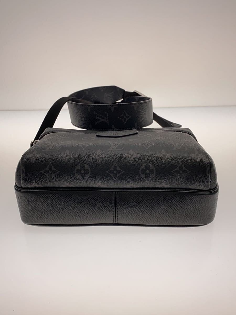 LOUIS VUITTON Outdoor Messenger PM_Tigerama PVC BLK Monogram M30233 4