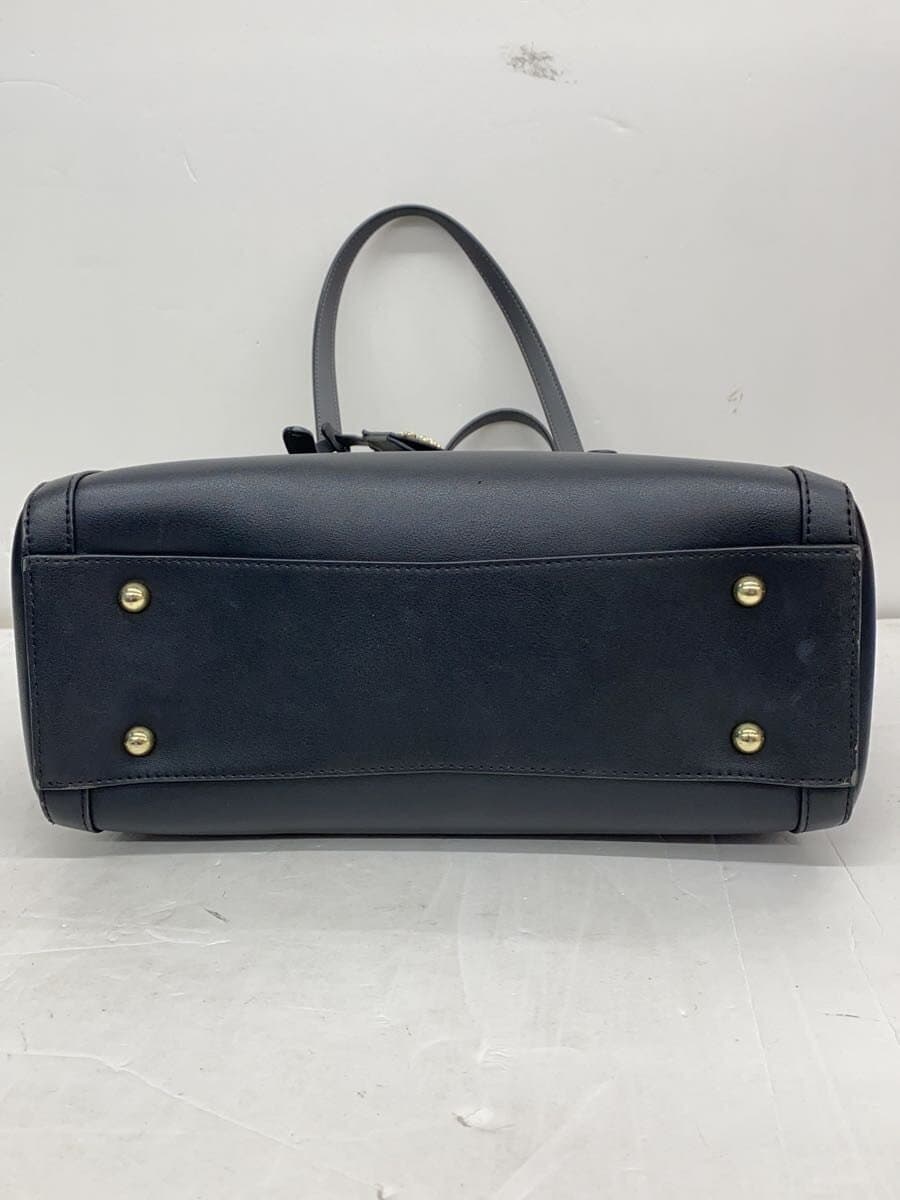 Samantha Vega Handbag BLK Solid 39302601 4