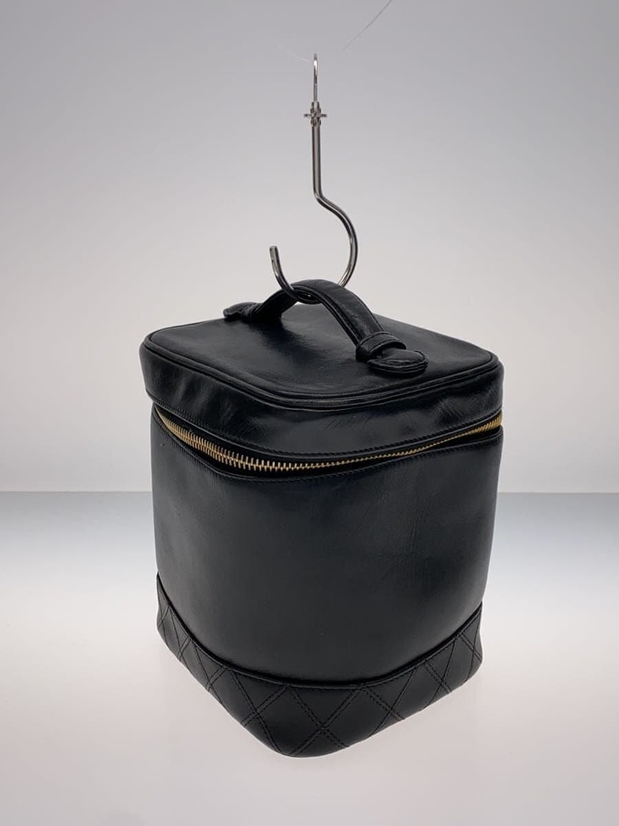 CHANEL Vanity Pouch BLK Bag Minor 々Scuff and Inside Signs of Use 2