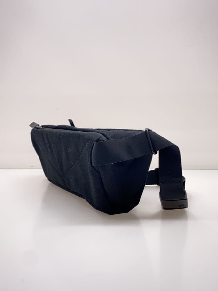 bellroy Waist Bag BLK Solid 2