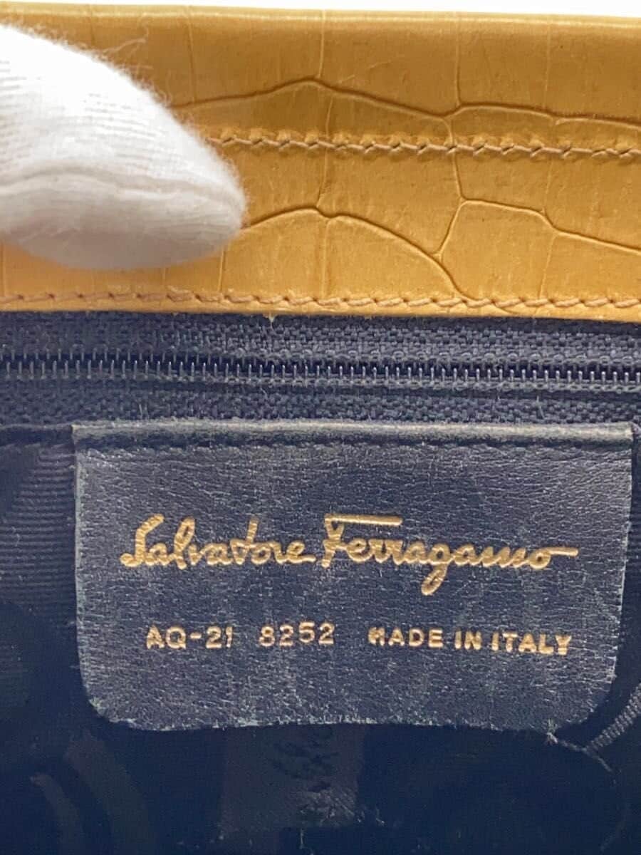 Salvatore Ferragamo Handbag Leather CML Solid 5